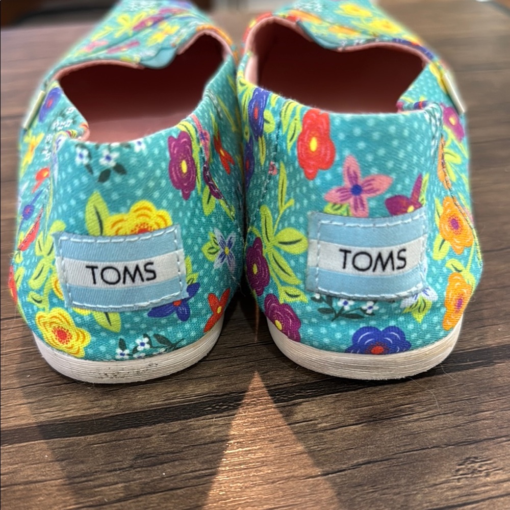 Toms Floral Women's Shoes - Picture 4 of 10
